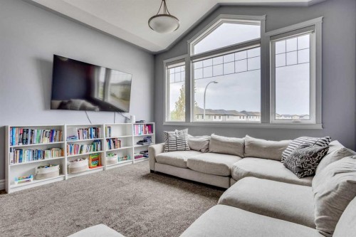 377 Walnut Crescent, Fort Mcmurray, AB - Indoor Photo Showing Other Room