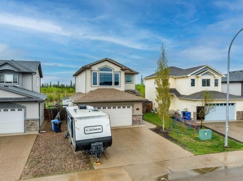 377 Walnut Crescent, Fort Mcmurray, AB - Outdoor