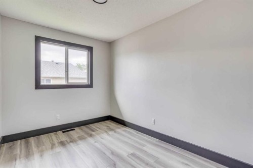 108 Caldwell Crescent, Fort Mcmurray, AB - Indoor Photo Showing Other Room