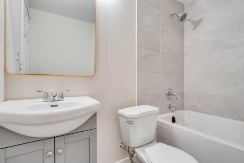 108 Caldwell Crescent, Fort Mcmurray, AB - Indoor Photo Showing Bathroom