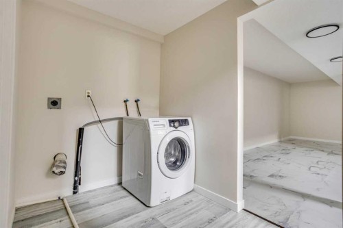 108 Caldwell Crescent, Fort Mcmurray, AB - Indoor Photo Showing Laundry Room