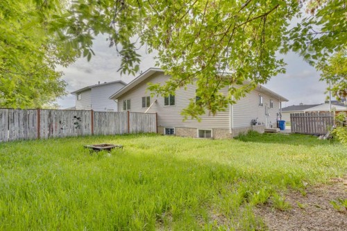 108 Caldwell Crescent, Fort Mcmurray, AB - Outdoor