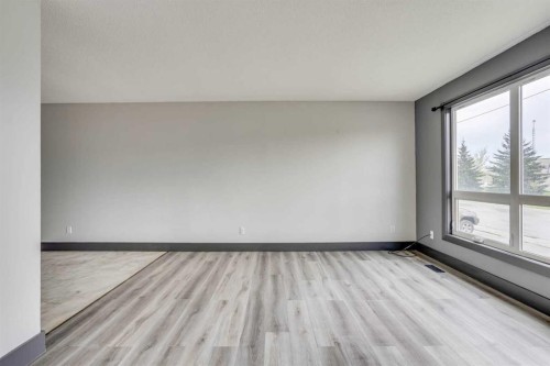 108 Caldwell Crescent, Fort Mcmurray, AB - Indoor Photo Showing Other Room