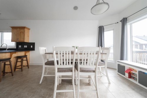 162 Pearl Bay, Fort Mcmurray, AB - Indoor Photo Showing Dining Room