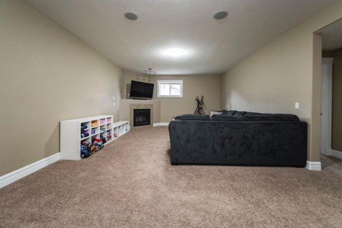 162 Pearl Bay, Fort Mcmurray, AB - Indoor With Fireplace