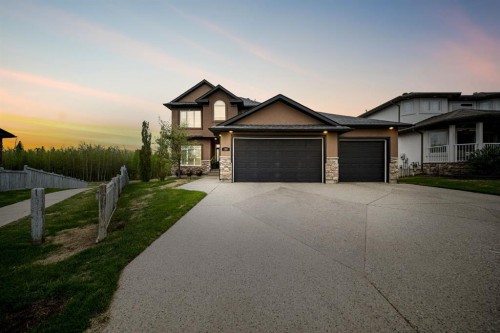 180 Lindstrom Crescent, Fort Mcmurray, AB - Outdoor With Facade