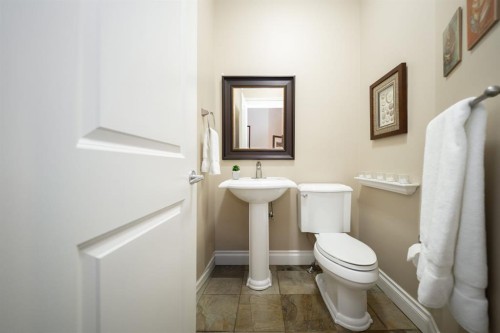 180 Lindstrom Crescent, Fort Mcmurray, AB - Indoor Photo Showing Bathroom