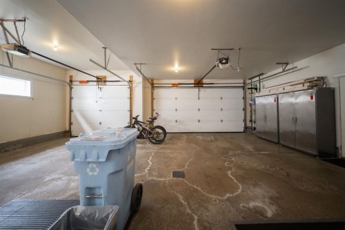 180 Lindstrom Crescent, Fort Mcmurray, AB - Indoor Photo Showing Garage