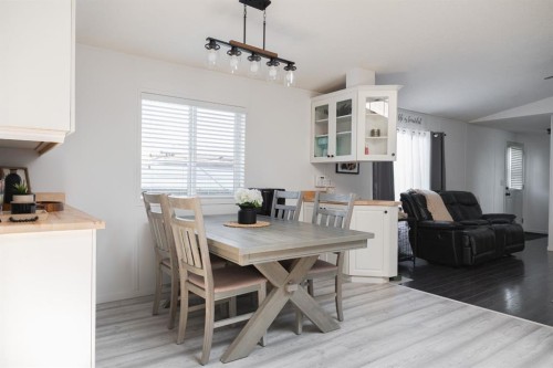 213 Mitchell Drive, Fort Mcmurray, AB - Indoor Photo Showing Other Room