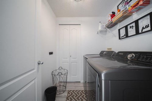 213 Mitchell Drive, Fort Mcmurray, AB - Indoor Photo Showing Laundry Room