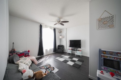 213 Mitchell Drive, Fort Mcmurray, AB - Indoor