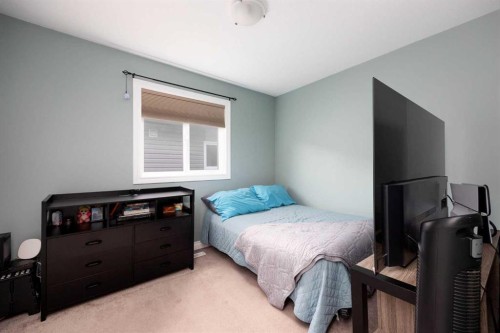 140 Sumac Crescent, Fort Mcmurray, AB - Indoor Photo Showing Bedroom
