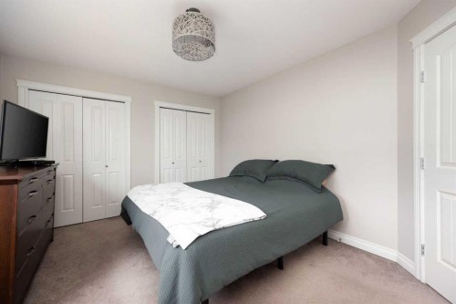 140 Sumac Crescent, Fort Mcmurray, AB - Indoor Photo Showing Bedroom