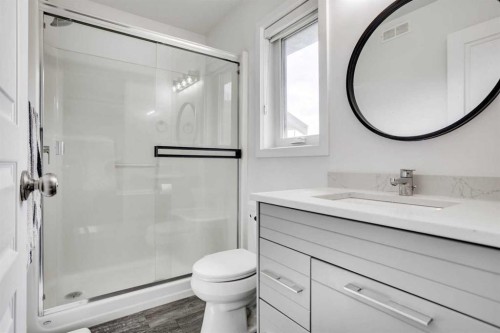 7313 Hughes Avenue, Fort Mcmurray, AB - Indoor Photo Showing Bathroom