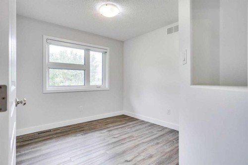 7313 Hughes Avenue, Fort Mcmurray, AB - Indoor Photo Showing Other Room