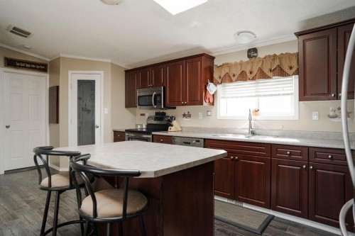 164 Balsam Way, Fort Mcmurray, AB - Indoor Photo Showing Kitchen With Double Sink