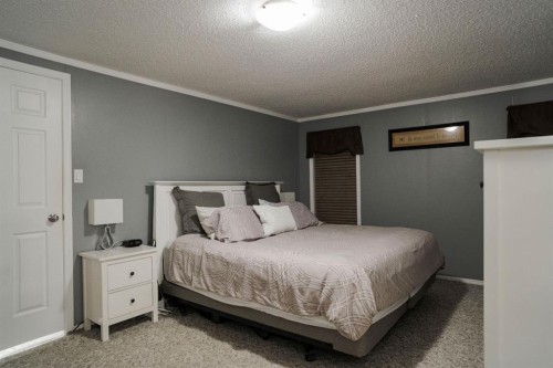 164 Balsam Way, Fort Mcmurray, AB - Indoor Photo Showing Bedroom