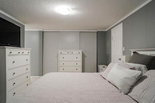 164 Balsam Way, Fort Mcmurray, AB - Indoor Photo Showing Bedroom