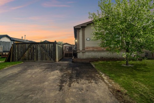 164 Balsam Way, Fort Mcmurray, AB - Outdoor
