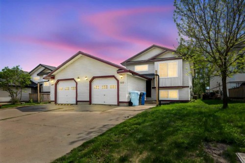 153 Leitner Gate, Fort Mcmurray, AB - Outdoor With Facade