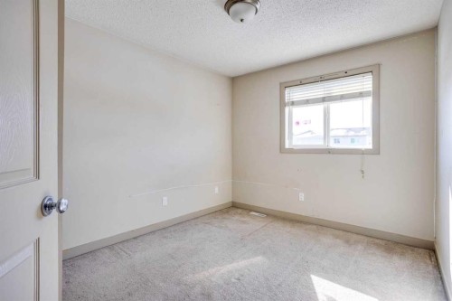 258 Fox Crescent, Fort Mcmurray, AB - Indoor Photo Showing Other Room