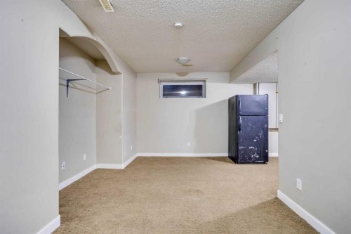 258 Fox Crescent, Fort Mcmurray, AB - Indoor Photo Showing Other Room