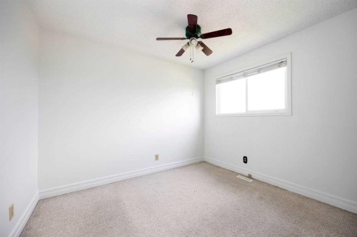 278 Ross Haven Drive, Fort Mcmurray, AB - Indoor Photo Showing Bedroom