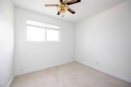 278 Ross Haven Drive, Fort Mcmurray, AB - Indoor Photo Showing Bedroom