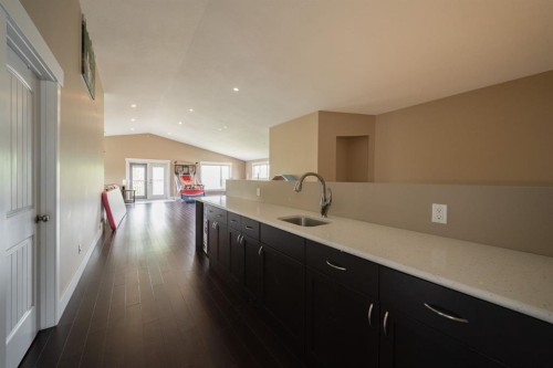 336 Ermine Crescent, Fort Mcmurray, AB - Indoor Photo Showing Kitchen