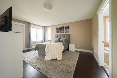 336 Ermine Crescent, Fort Mcmurray, AB - Indoor Photo Showing Bedroom
