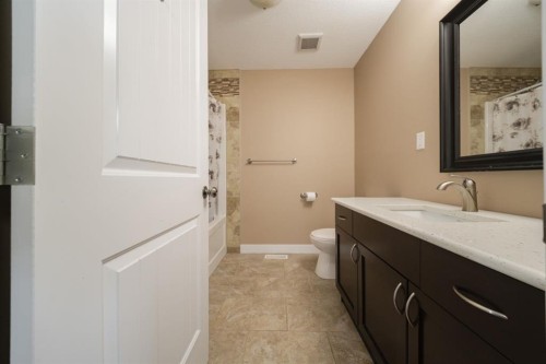 336 Ermine Crescent, Fort Mcmurray, AB - Indoor Photo Showing Bathroom