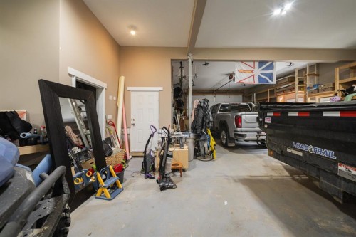 336 Ermine Crescent, Fort Mcmurray, AB - Indoor Photo Showing Garage