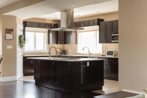 336 Ermine Crescent, Fort Mcmurray, AB - Indoor Photo Showing Kitchen With Double Sink