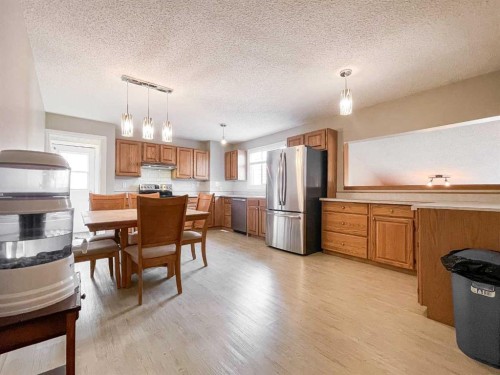 188 Blanchett Road, Fort Mcmurray, AB - Indoor Photo Showing Kitchen