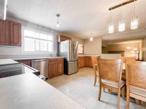 188 Blanchett Road, Fort Mcmurray, AB - Indoor Photo Showing Kitchen