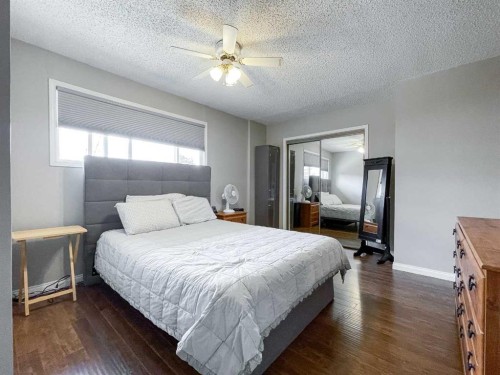 188 Blanchett Road, Fort Mcmurray, AB - Indoor Photo Showing Bedroom