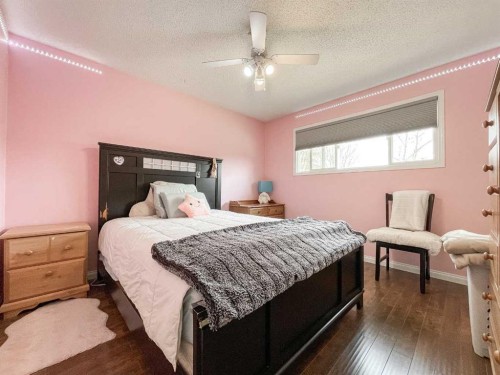 188 Blanchett Road, Fort Mcmurray, AB - Indoor Photo Showing Bedroom