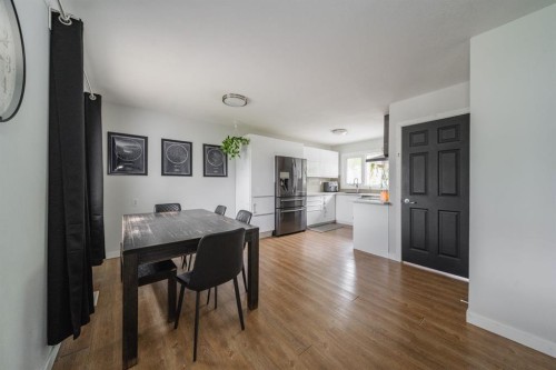 49 Centennial Drive, Fort Mcmurray, AB - Indoor Photo Showing Dining Room
