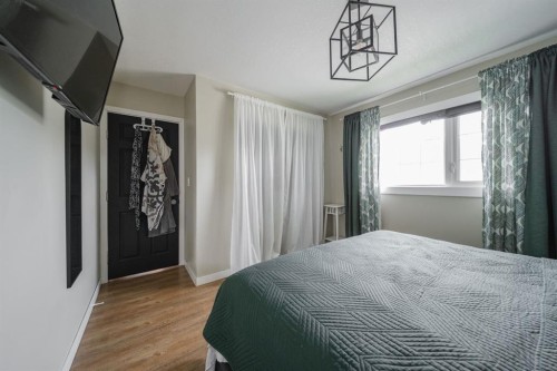 49 Centennial Drive, Fort Mcmurray, AB - Indoor Photo Showing Bedroom