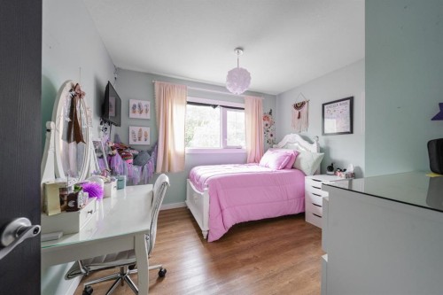 49 Centennial Drive, Fort Mcmurray, AB - Indoor Photo Showing Bedroom
