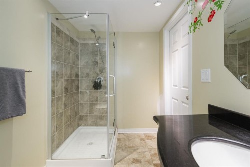 49 Centennial Drive, Fort Mcmurray, AB - Indoor Photo Showing Bathroom