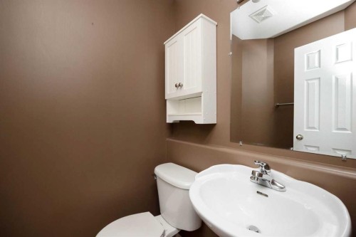 148 Fox Crescent, Fort Mcmurray, AB - Indoor Photo Showing Bathroom