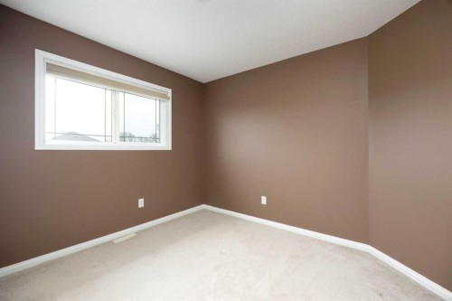 148 Fox Crescent, Fort Mcmurray, AB - Indoor Photo Showing Other Room