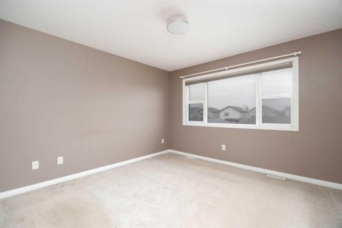 148 Fox Crescent, Fort Mcmurray, AB - Indoor Photo Showing Other Room