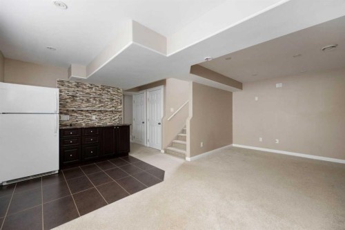 148 Fox Crescent, Fort Mcmurray, AB - Indoor Photo Showing Other Room