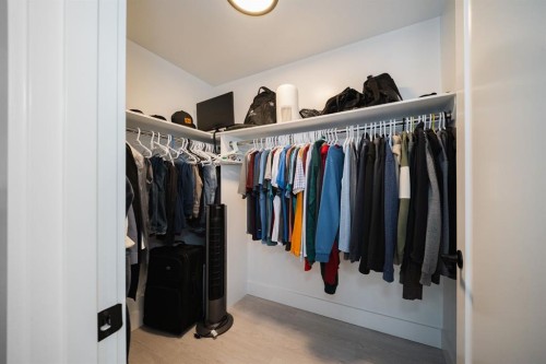 604 Athabasca Avenue, Fort Mcmurray, AB - Indoor With Storage