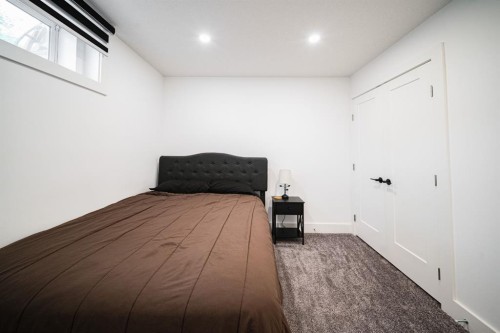 604 Athabasca Avenue, Fort Mcmurray, AB - Indoor Photo Showing Bedroom