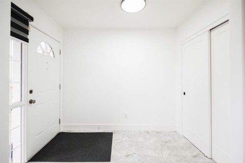 604 Athabasca Avenue, Fort Mcmurray, AB - Indoor Photo Showing Other Room