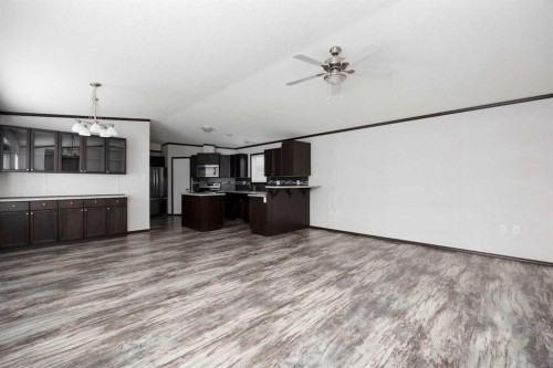 725 Beacon Hill Drive, Fort Mcmurray, AB - Indoor Photo Showing Kitchen