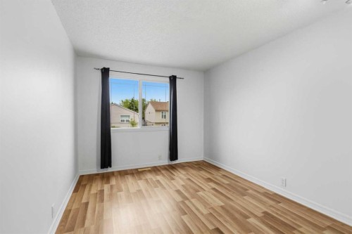 202 Bird Crescent, Fort Mcmurray, AB - Indoor Photo Showing Other Room